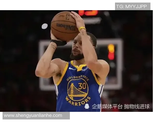 库里重返赛场感慨万千一度反超却面临进球和判罚挑战的不可控因素