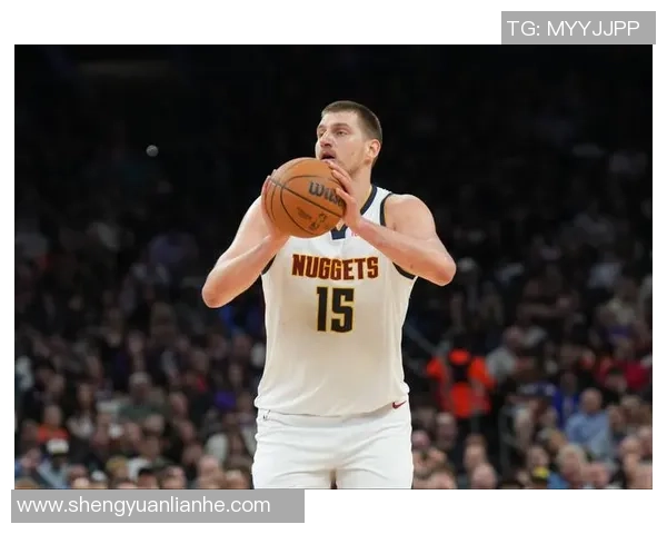 阿隆戈登半场表现出色与约基奇默契配合贡献16分5板2助